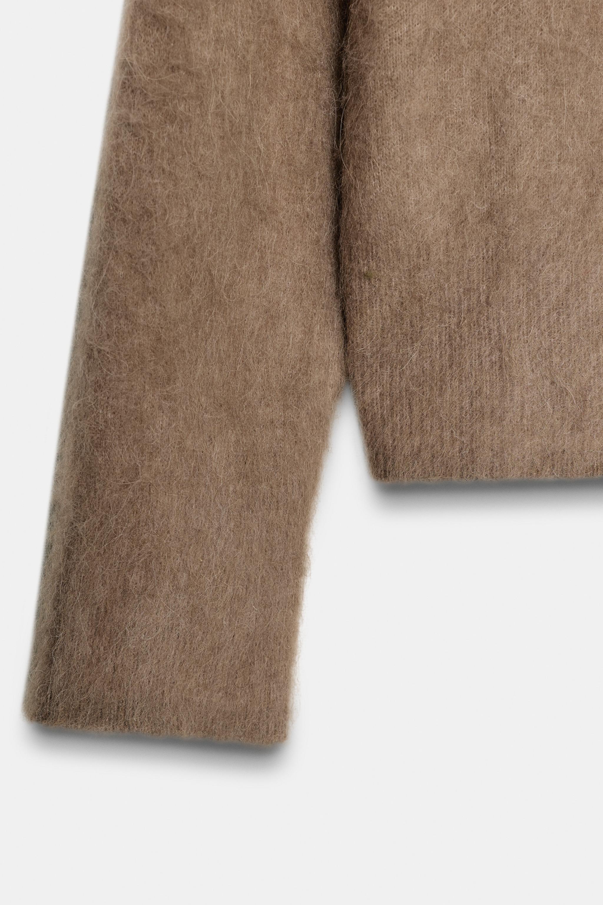 BRUSHED EFFECT KNIT SWEATER